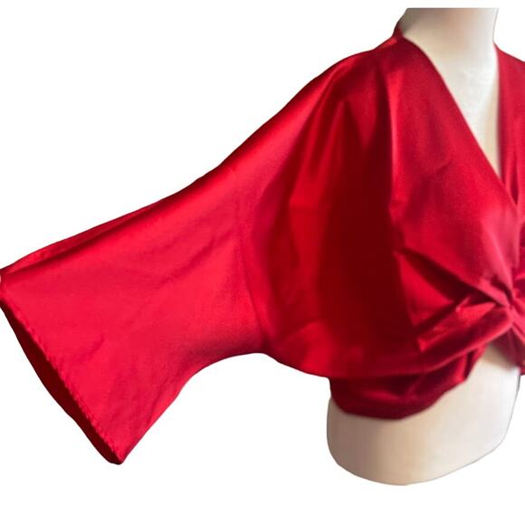 Renee C Twist Satin Cropped Blouse Size Medium NWT - Picture 3 of 9